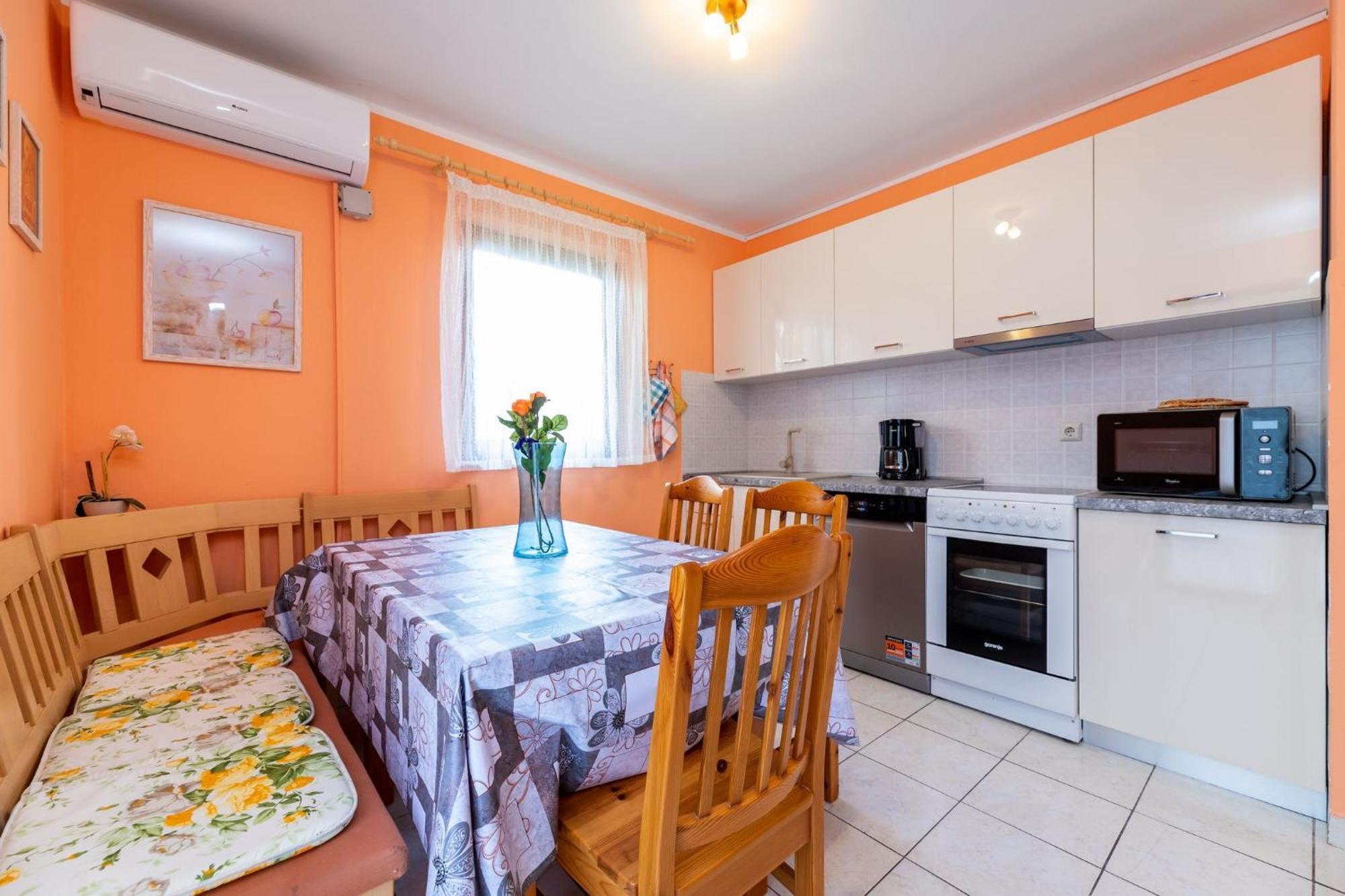 Marina Apartment บัชกา ภายนอก รูปภาพ