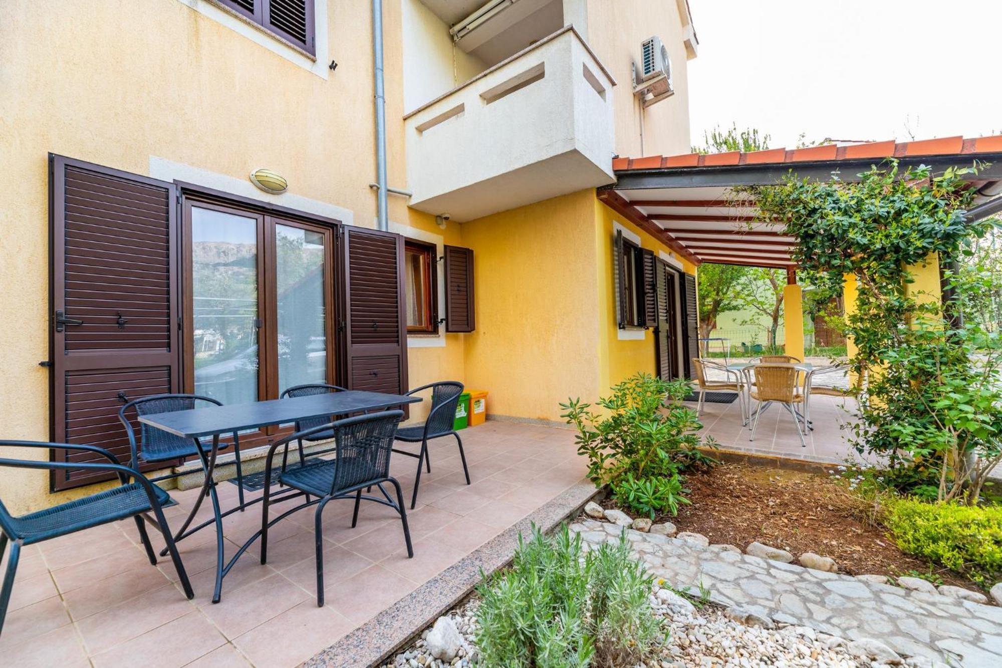 Marina Apartment บัชกา ภายนอก รูปภาพ